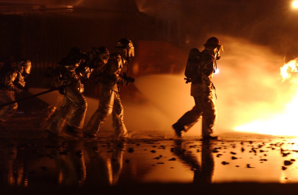 Bomberos en acción
